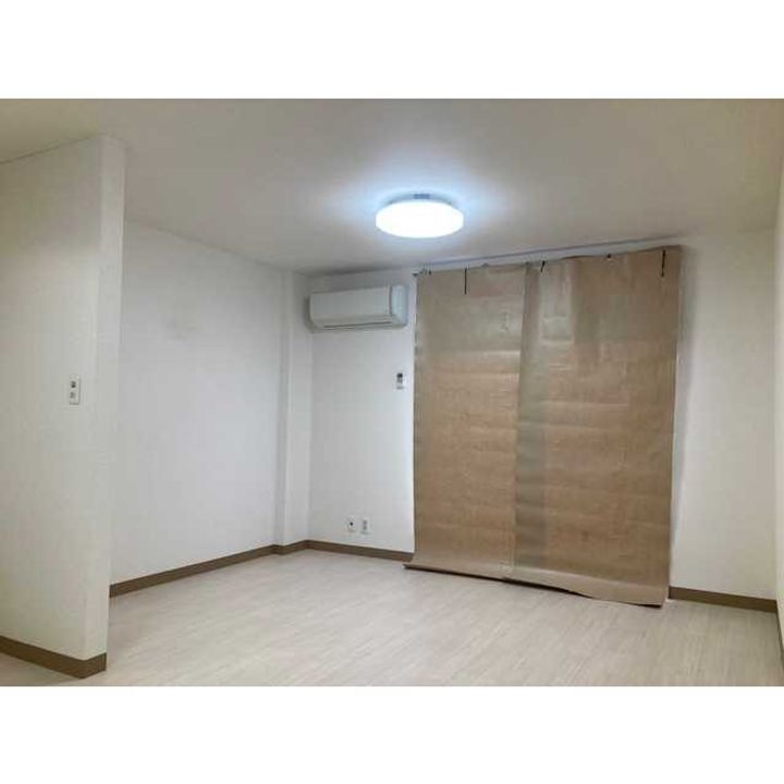 いとうコーポの居間