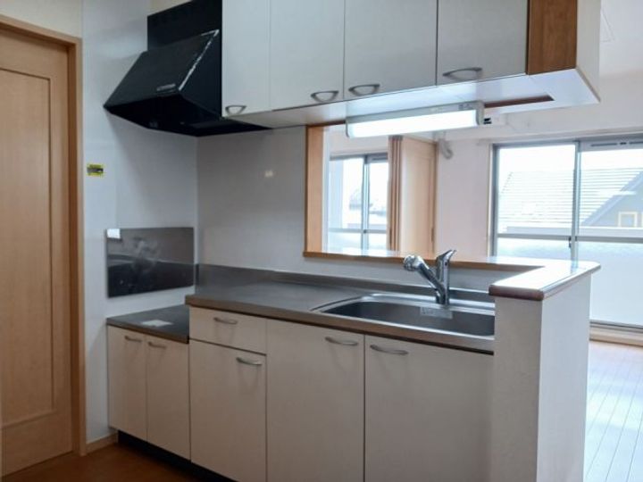 栃木県宇都宮市西川田本町4(マンション)の賃貸物件のキッチン