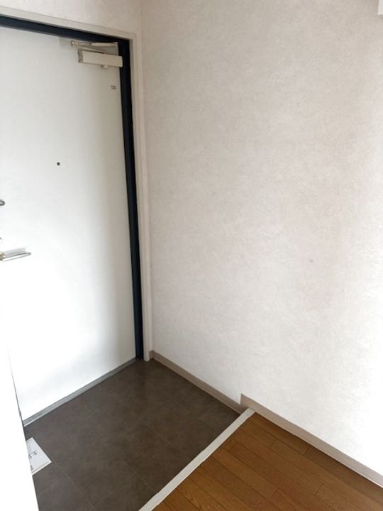 フローリア川西の玄関