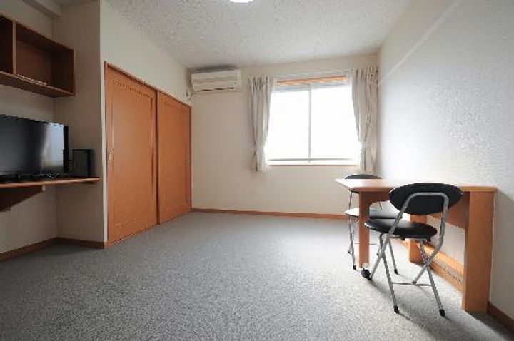 レオパレスアルコバレーノの居間