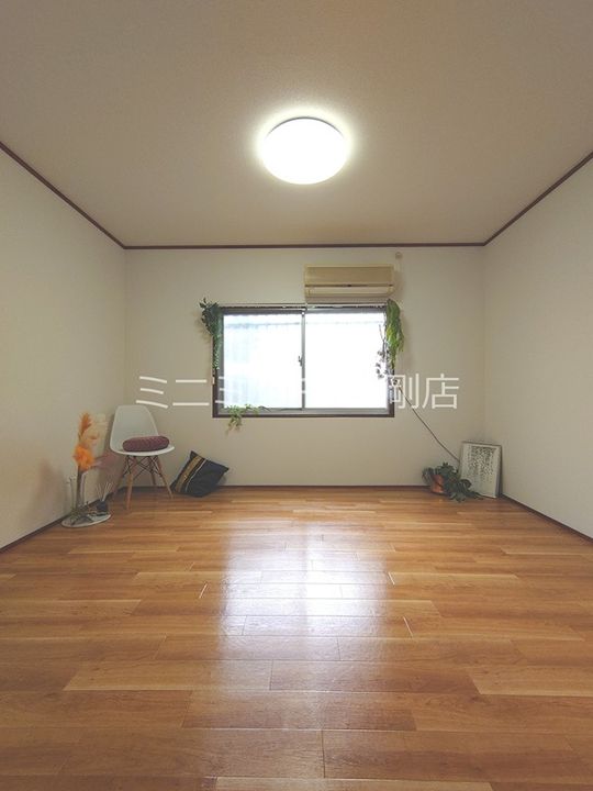 大阪府河内長野市野作町(一戸建)の賃貸物件の居間