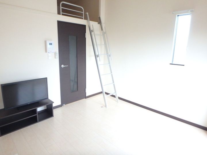 神奈川県川崎市麻生区片平3(アパート)の賃貸物件の居間