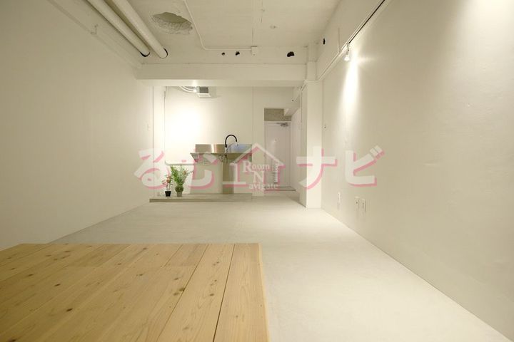 野間ハイツの居間