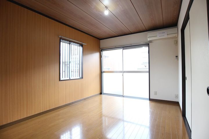 メゾン小山IIの居間
