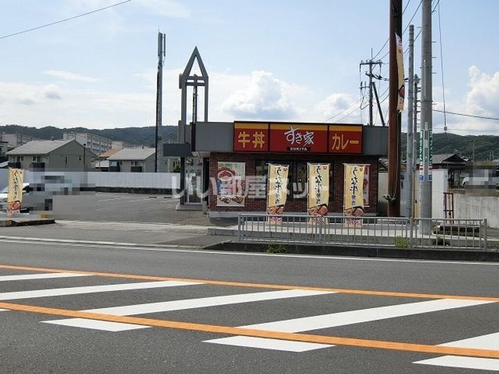 ベルロード・エムの周辺