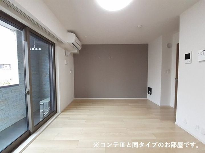滋賀県草津市野村7(アパート)の賃貸物件の居間