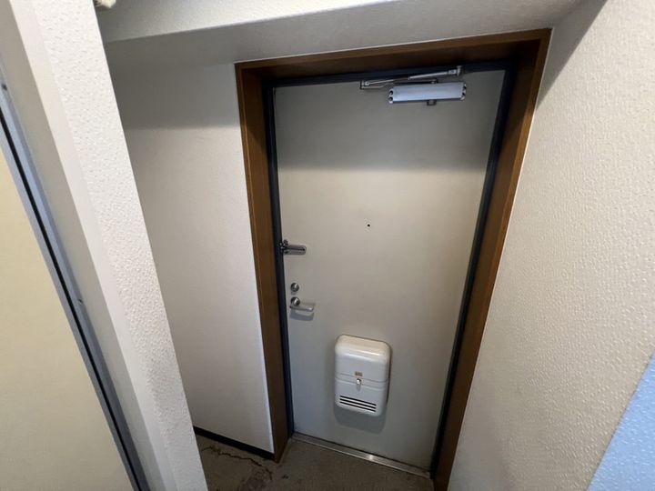 大阪府豊中市螢池東町2(マンション)の賃貸物件の玄関