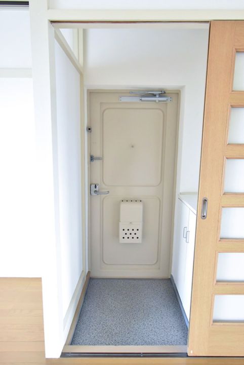 UR藤山台の玄関