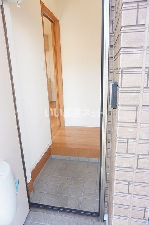 パークハイツE棟の玄関