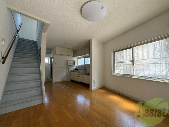 兵庫県神戸市須磨区明神町5(一戸建)の賃貸物件の居間