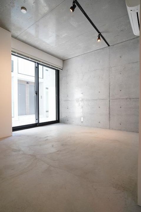 スクエアコート早稲田の居間