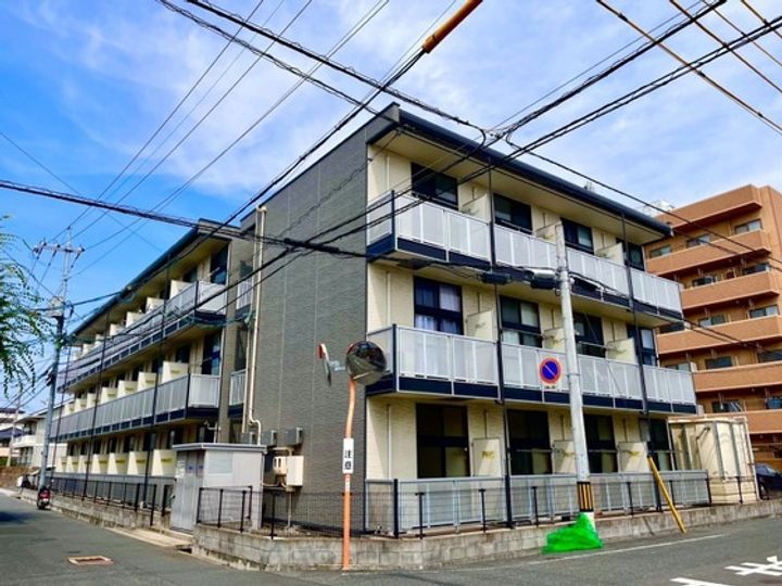 レオパレスコスモスIIの外観