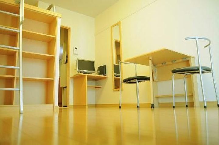 レオパレスペニーレインの居間