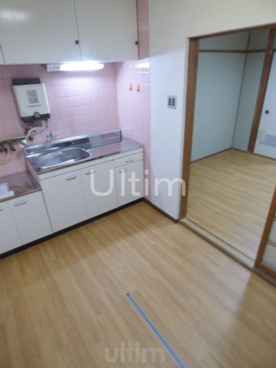マンション中川の居間