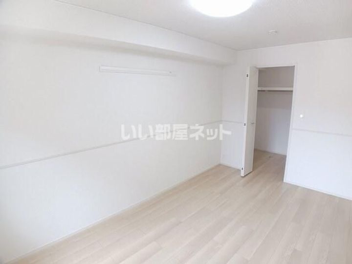 アルバ 涼の内装