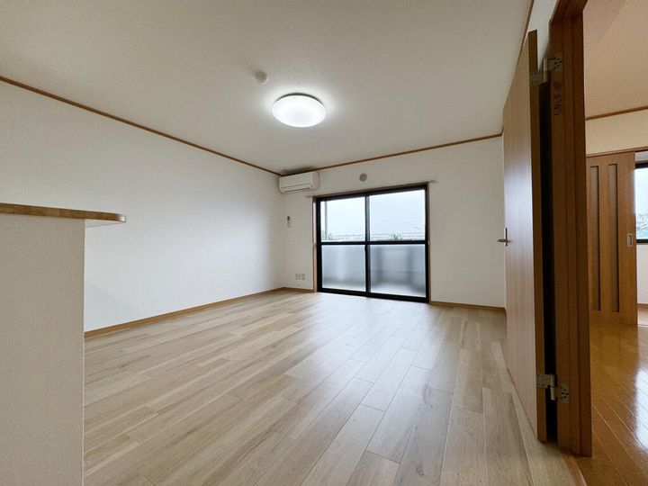 パークサイド冨居の居間