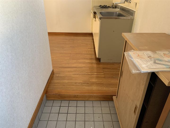 イガリビルの玄関