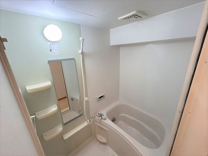 ライフコート鏡Aの風呂