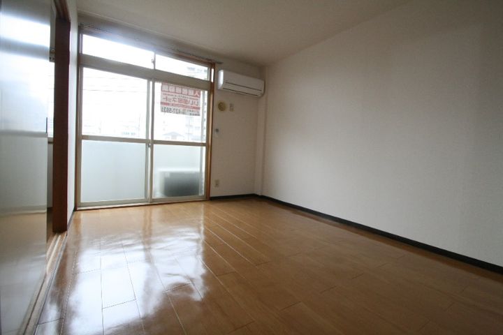 岡山県倉敷市老松町1(マンション)の賃貸物件の居間