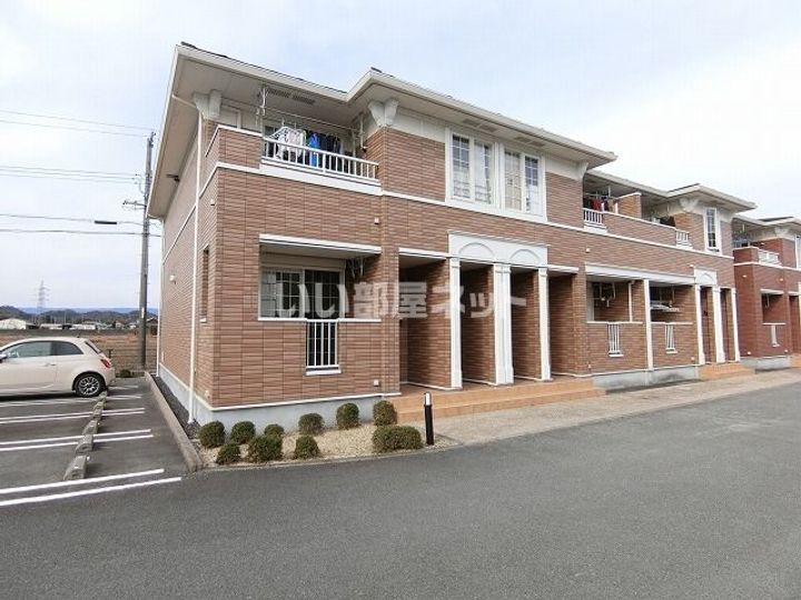 パストラーレ涼 B棟の外観
