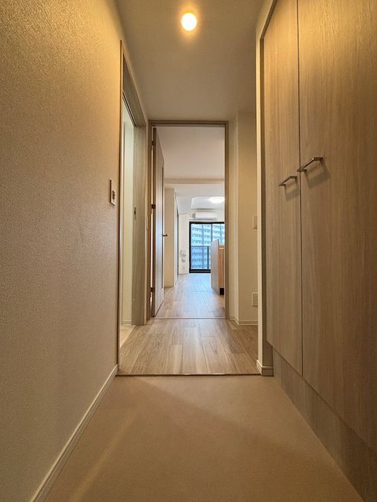 メイクスアート金山SOUTHの玄関