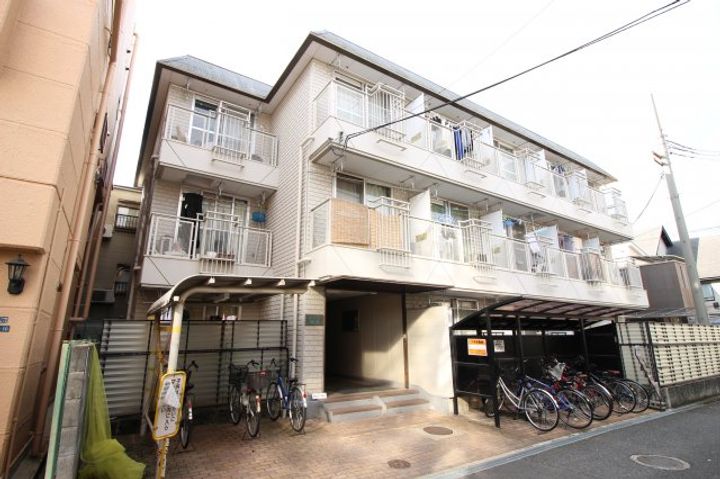 メゾン朝日 八戸ノ里の外観