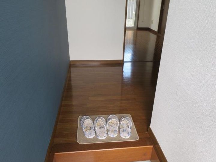 メゾン・ド・イーグルの玄関