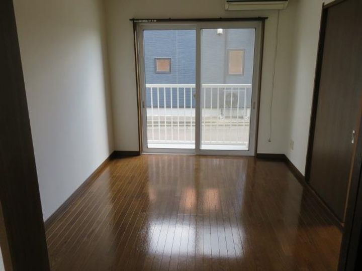 メゾン・ド・イーグルの居間