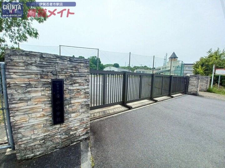 マーシィー幌馬車の周辺