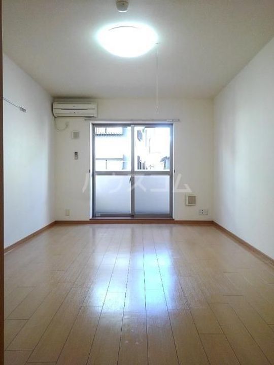 ODANNA 創・IIIの居間