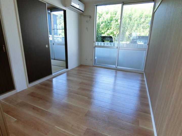 フォーサイト池田台の居間