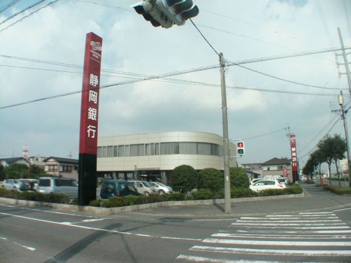 スウィートティファニーの周辺