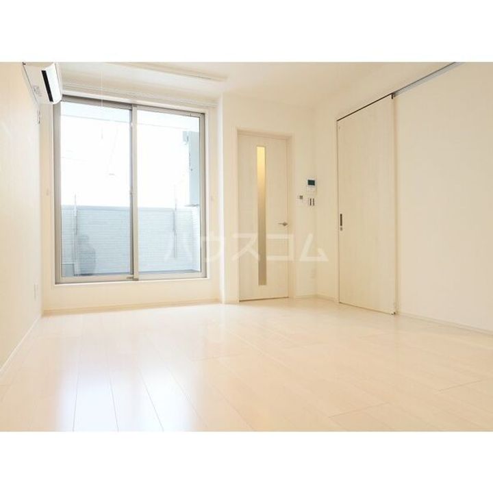 R-Smart covo新栄の居間