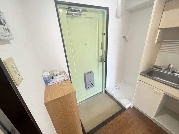 ベルパトリエ己斐中の玄関