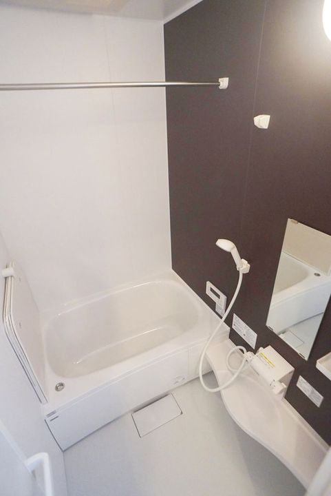 オーバル ウイングの風呂