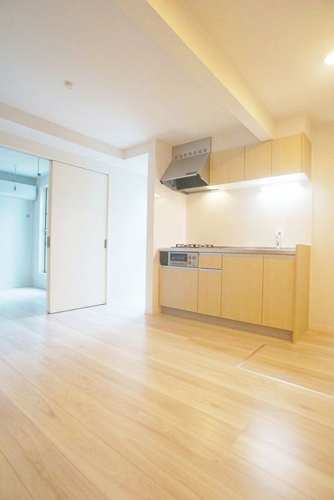 オーバル ウイングの居間