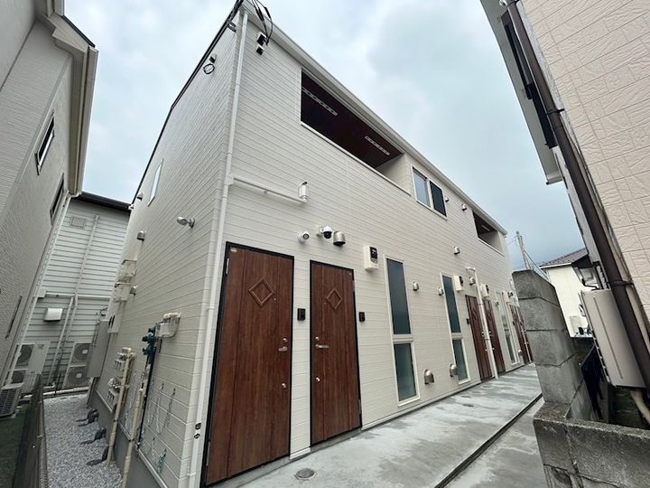 神奈川県平塚市夕陽ケ丘(アパート)の賃貸物件の外観