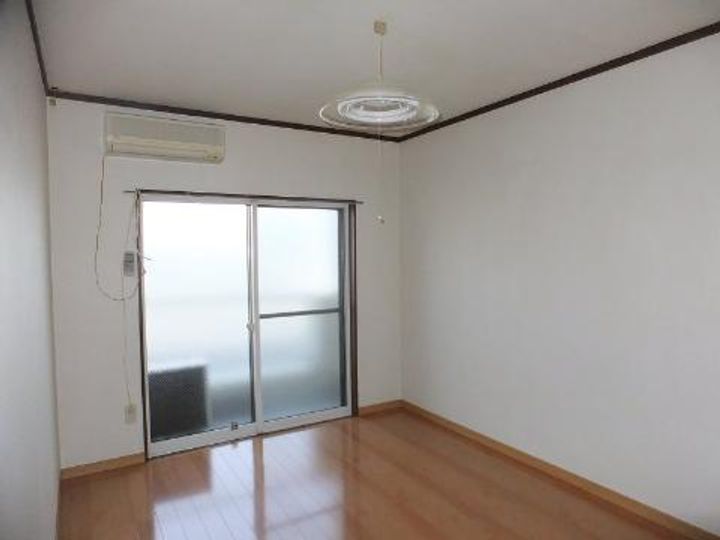 メゾン田村の居間