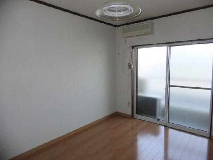 メゾン田村の居間