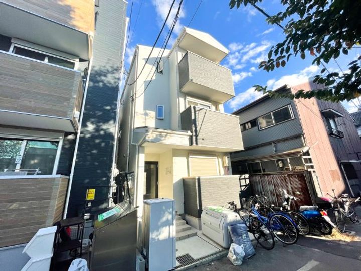 Garden Mansion鶴見橋の外観