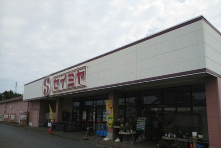 シャトミーAの周辺