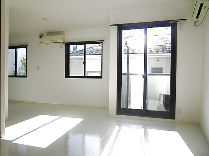 クレッシェンドの居間