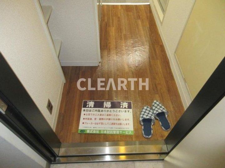 オリエント赤坂の玄関