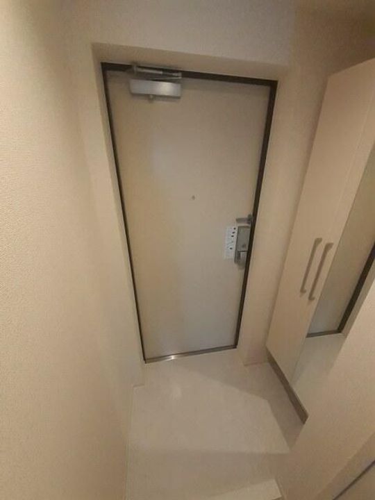 東京都板橋区東新町1(マンション)の賃貸物件の玄関