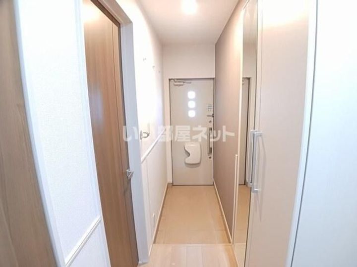 アルバ 涼の玄関