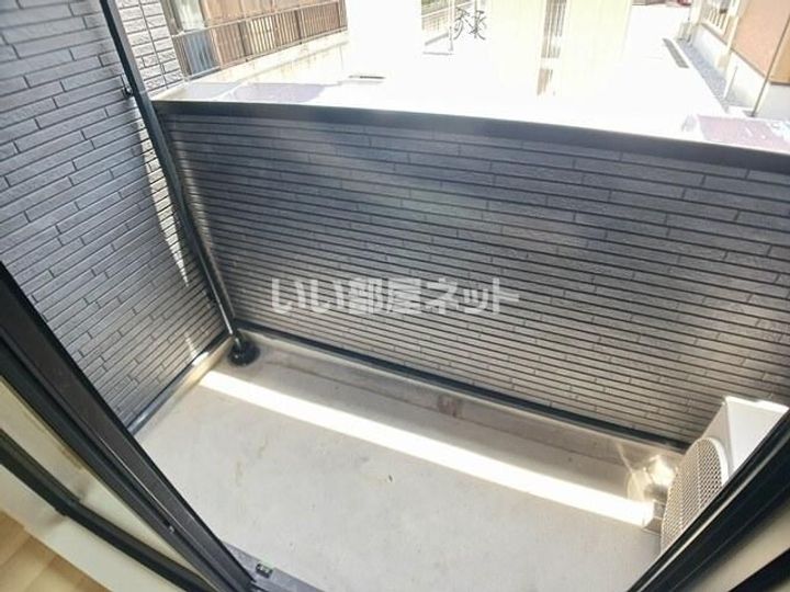 アルバ 涼の内装