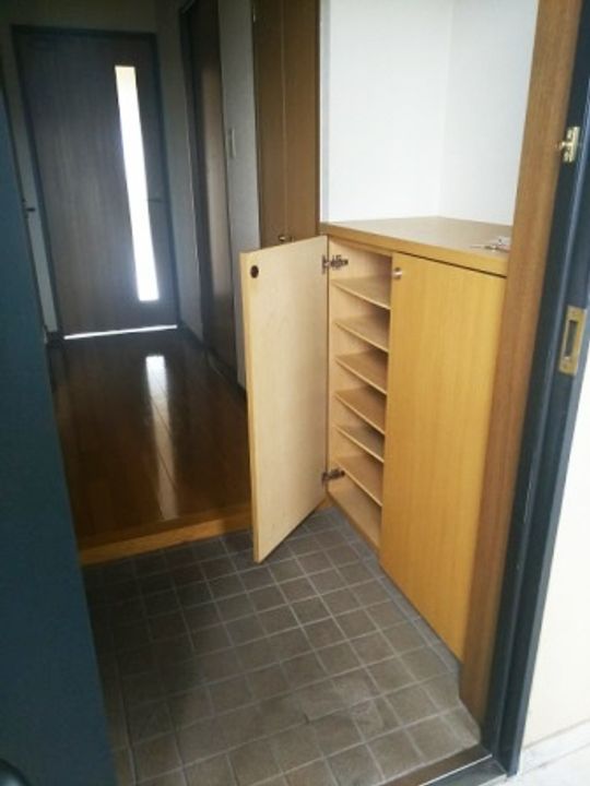 プレジデンシャル昴の玄関