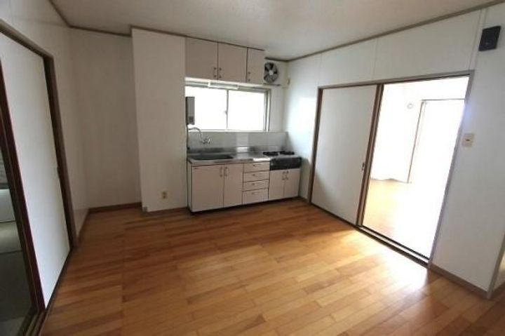 矢野ビルの居間