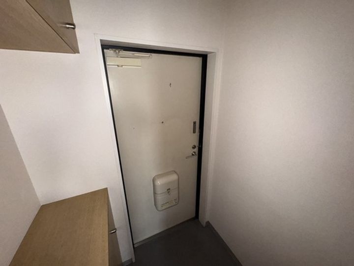 ムロヤビルの玄関