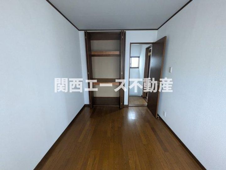 大阪府大東市泉町1(一戸建)の賃貸物件の居間